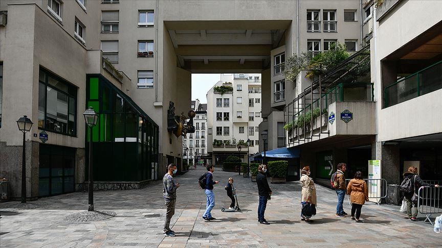 Франција: Бројот на починати лица поради Ковид-19 се искачи на 28.662