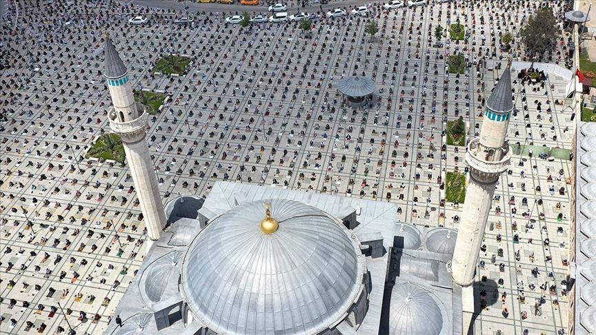Turska: Prvi džuma-namaz nakon pauze zbog COVID-19