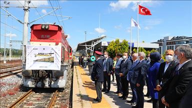 Marmaray'dan geçen yurt içi yük treni Tekirdağ'a ulaştı
