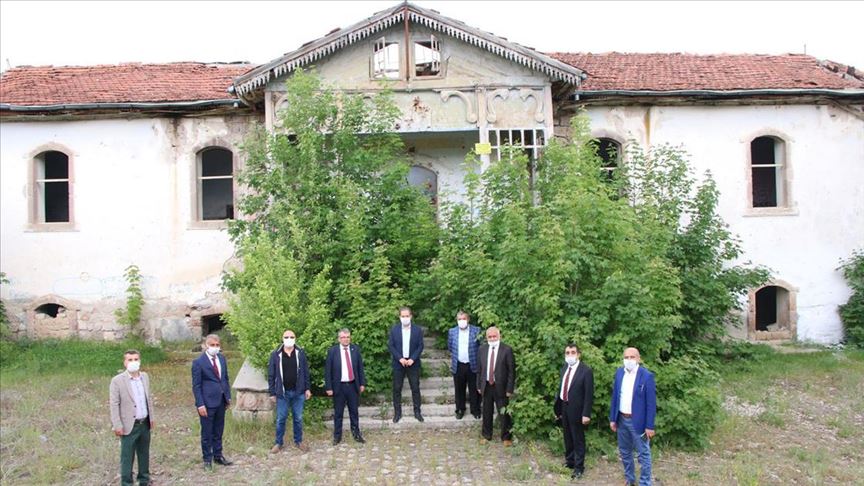 kayseri de 82 yillik tarihi okul