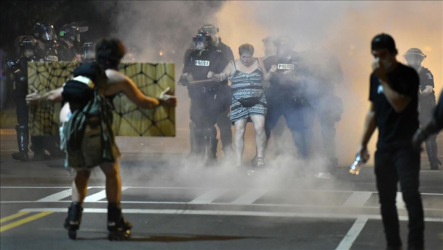 Полиция Миннеаполиса разогнала участников акций слезоточивым газом 