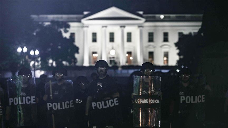 CNN: Trump tokom protesta ispred Bijele kuće bio u podzemnom skloništu