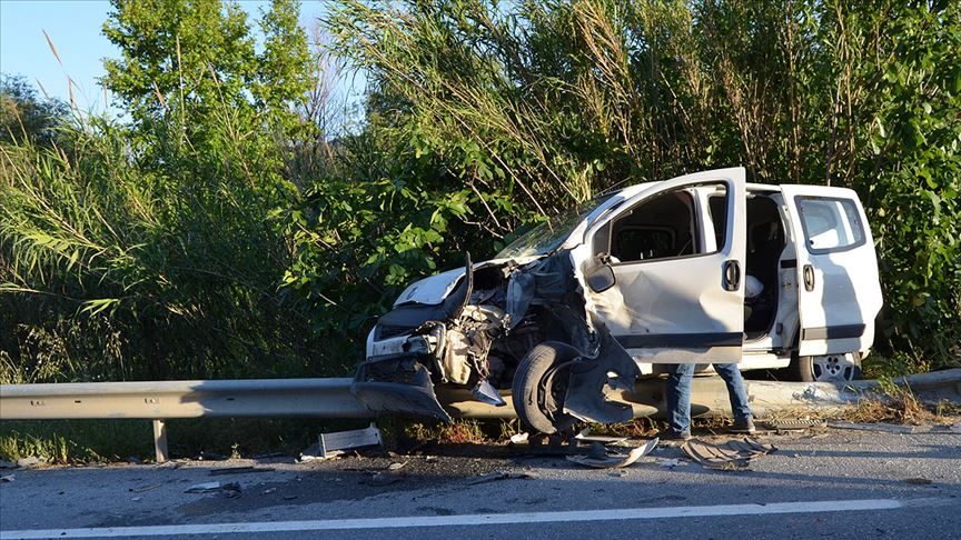 Türkiye'de geçen yıl trafik kazası sayısı yüzde 4,9 azaldı