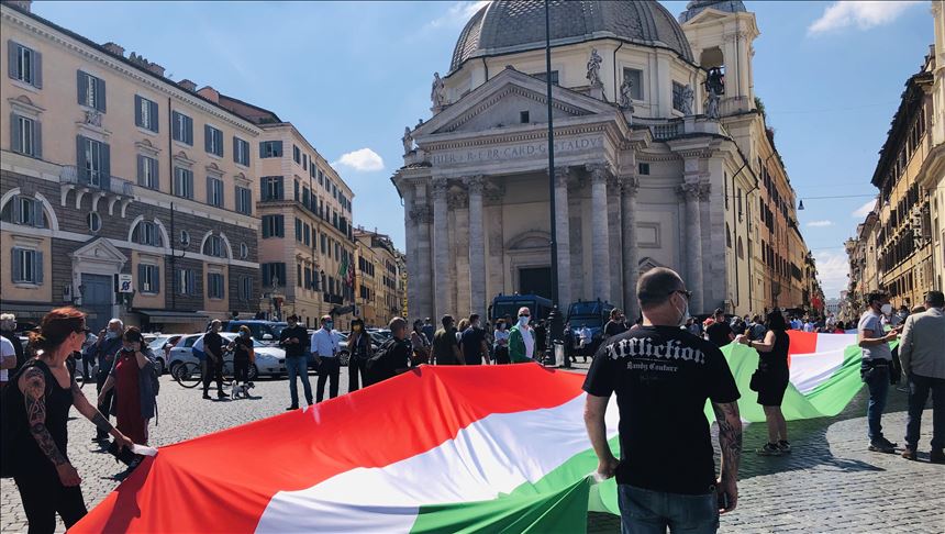 Italy right-wing opposition protests on Republic Day