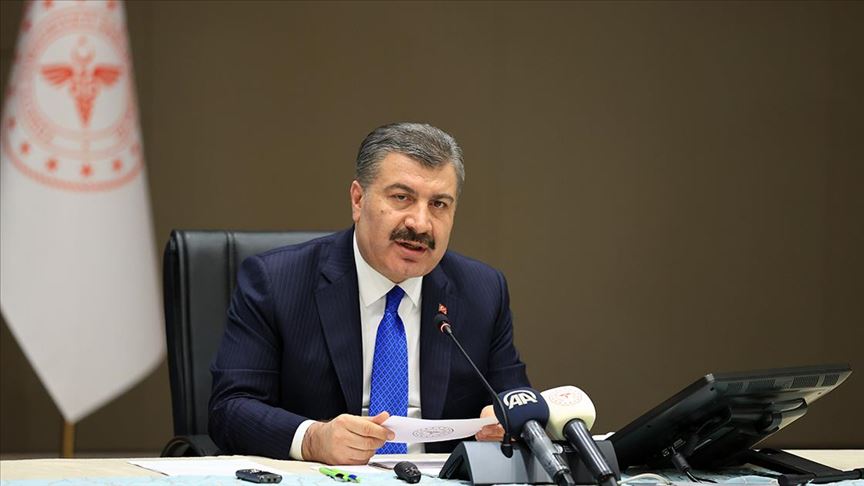 Sağlık Bakanı Koca salgın sürecinde 'en güvenilir bilgi kaynağı' çıktı