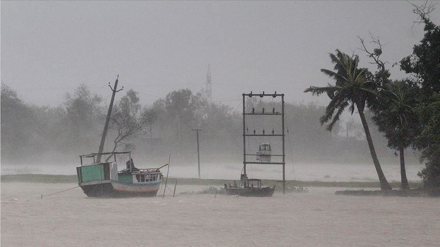 Le cyclone Nisarga a atteint les rives indiennes où des dizaines de milliers de personnes ont été évacuées