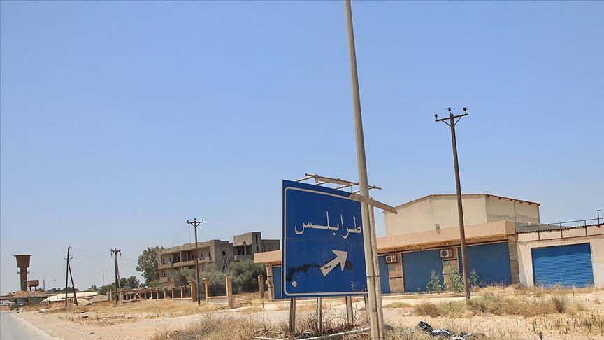 Libya ordusundan Trablus Havalimanı'ndaki Hafter milislerine hava harekatı 
