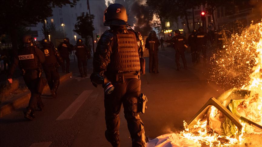 Bentrokan demonstran-polisi meletus di Paris 