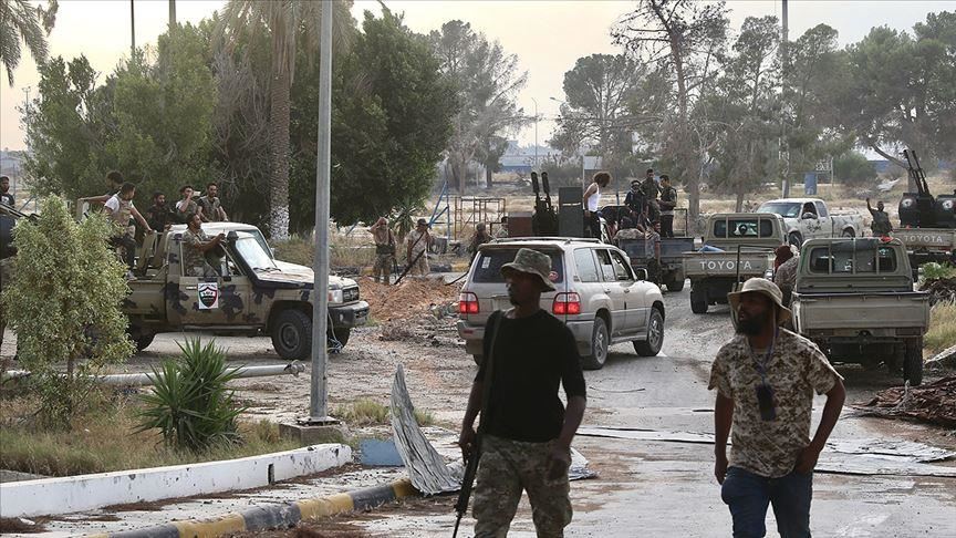 Ливийская армия вышла к административной границе Триполи 