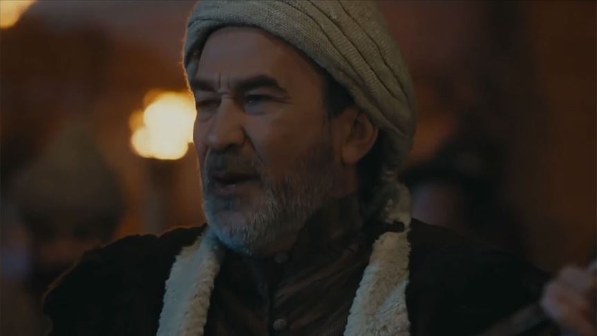 Arslanbek Sultanbekov 'Osman Bey' ile müzikseverlerin karşısına çıktı