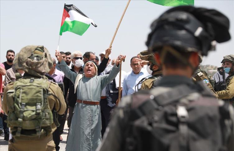 الجيش الإسرائيلي يقمع مسيرات فلسطينية بذكرى "النكسة" 
