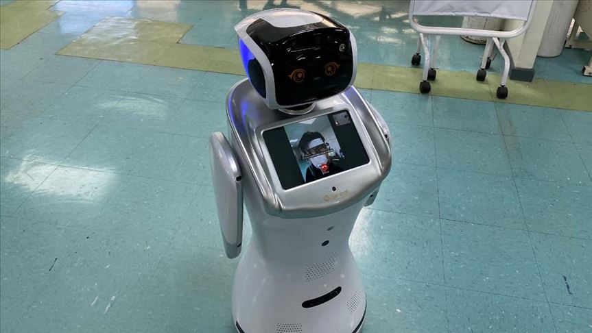 Eva, la robot que ayuda a los médicos en Chile durante la pandemia de COVID-19