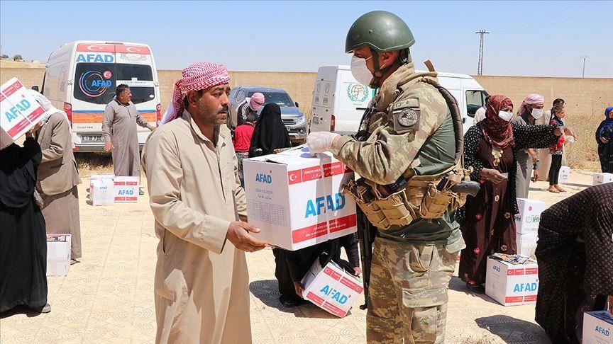 Turkey distributes food aid in northern Syria