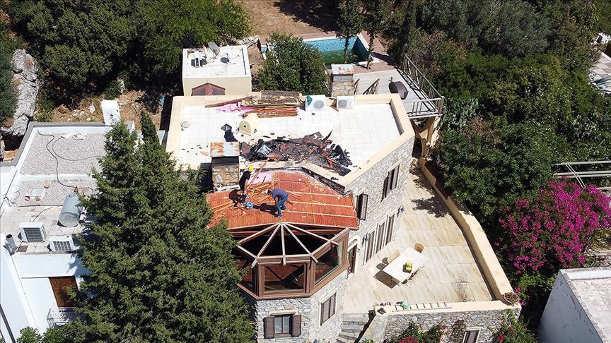 Firari gazeteci Can Dündar'ın Bodrum'daki villasının kaçak bölümünde yıkım başladı