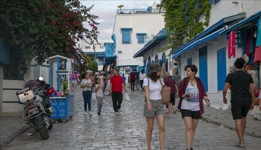 Tunisie : La vie reprend son cours au village tunisien de Sidi Bou Saïd, après 3 mois d’inactivité