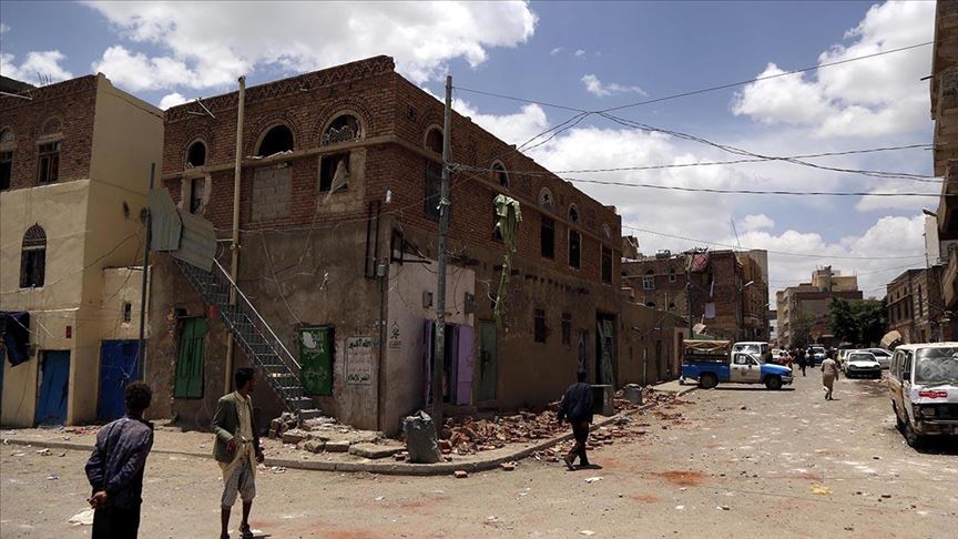 اليمن.. اتهامات "للانتقالي" بإدارة "معارك إقليمية" بالنيابة