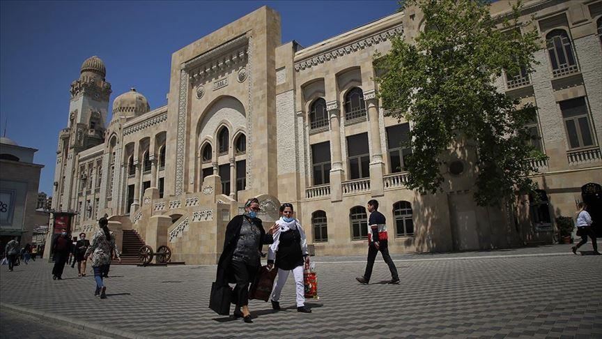 В Азербайджане зафиксировано рекордное число зараженных COVID-19