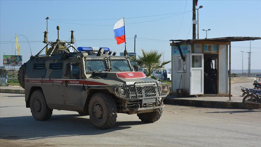 Suriye'de Rus askeri aracının altında bomba patladı