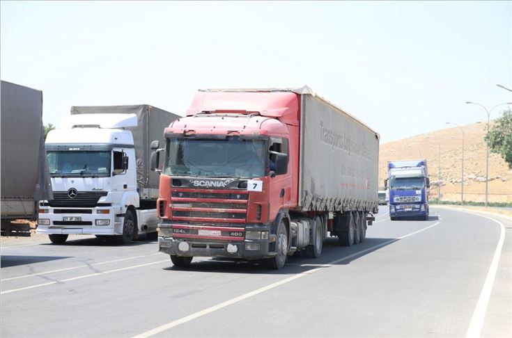 58 شاحنة مساعدات أممية تدخل إدلب السورية