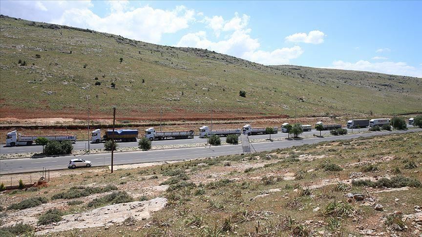 Turkish charities send 3 truckloads of aid to Idlib