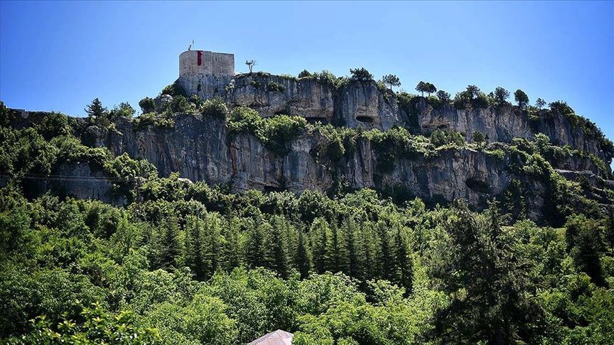 orta cag in unlu kalesi namrun