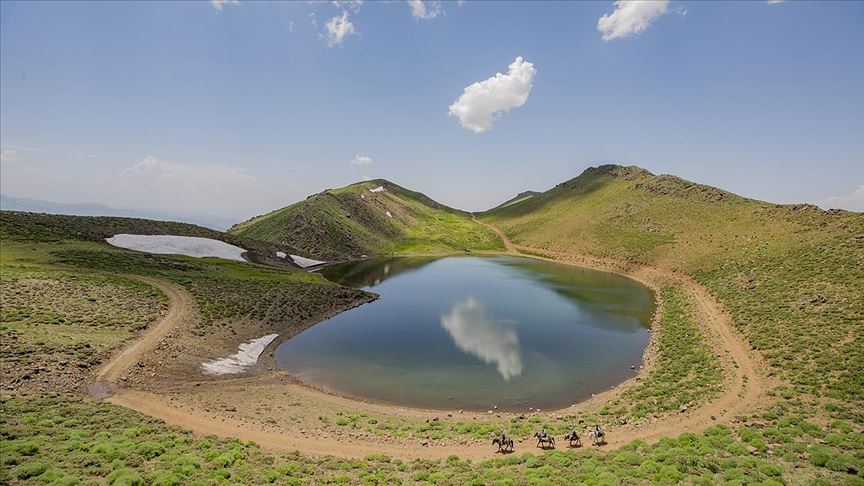 Elazig Ve Bingol Un Kalbi Gerendal Golu
