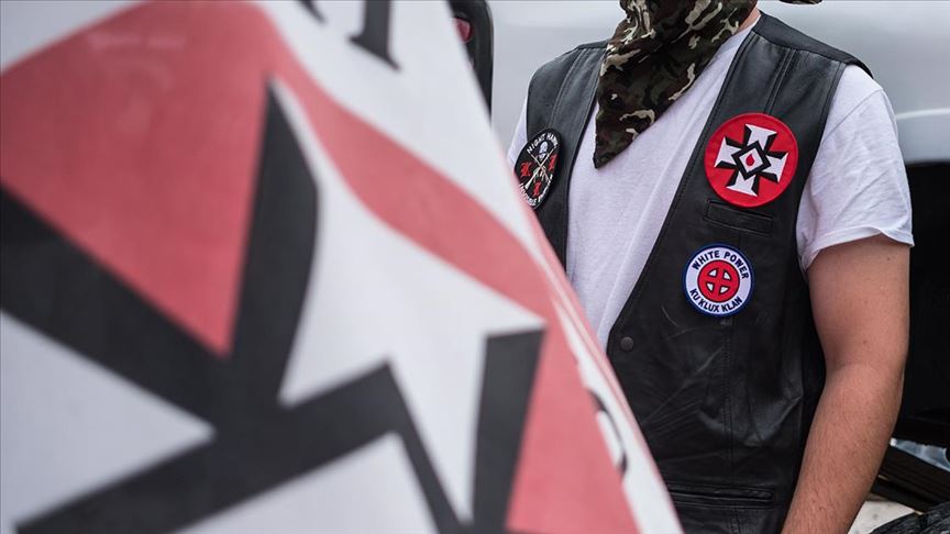 ABD'de Ku Klux Klan'ın terör örgütü ilan edilmesi için yüz binlerce imza toplandı