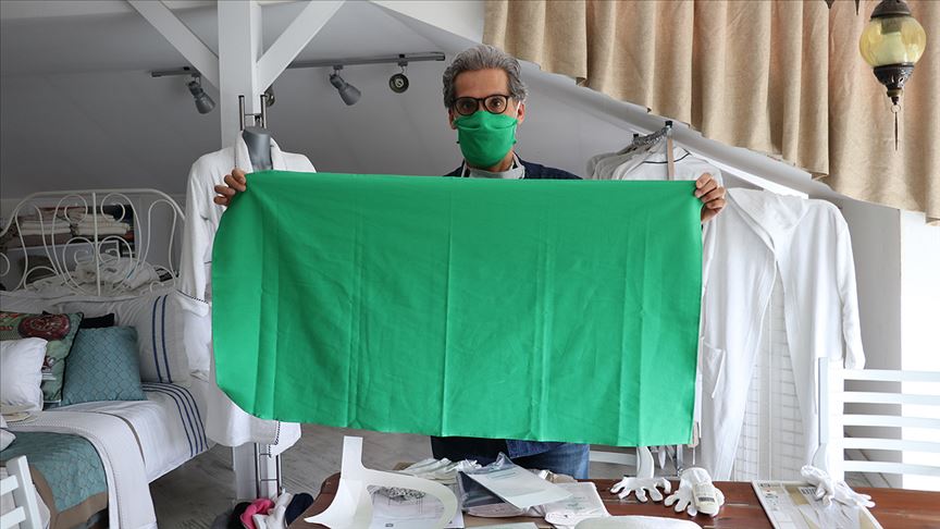 Denizli'de bir tekstil firması antiviral kumaştan seccade üretti