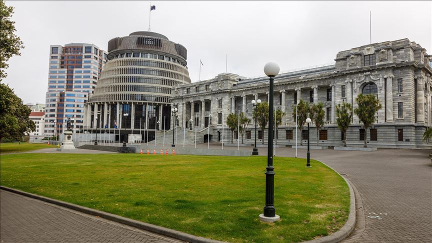 New Zealand removes colonial-era captain's statue
