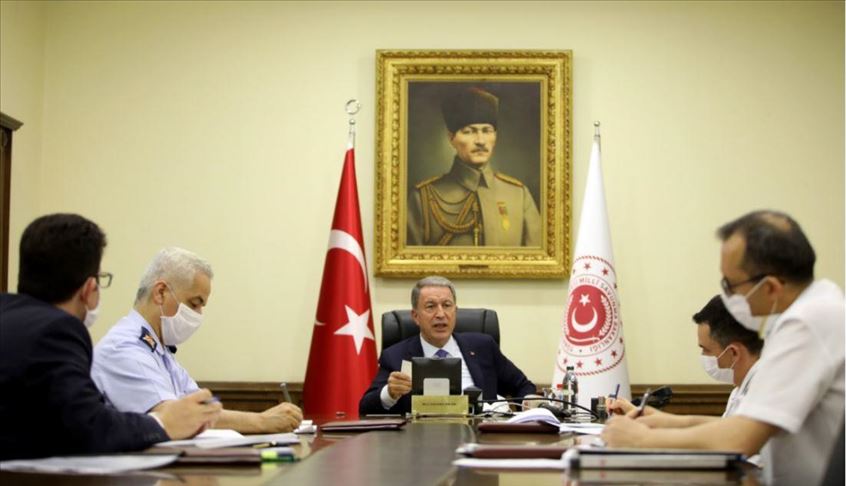وزير الدفاع التركي يبحث مع أمين عام الناتو قضايا إقليمية 