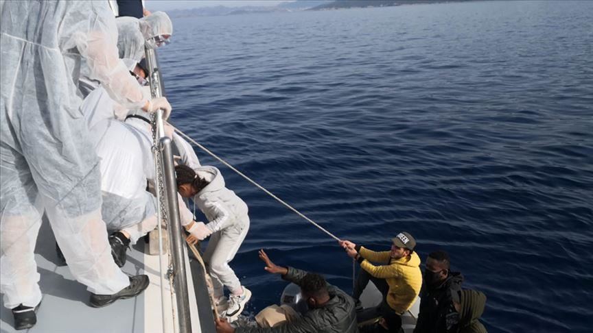 Turkish coast guard rescues 42 asylum seekers