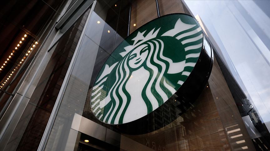 Kahve zinciri Starbucks siyahilere destek yasağından vazgeçti