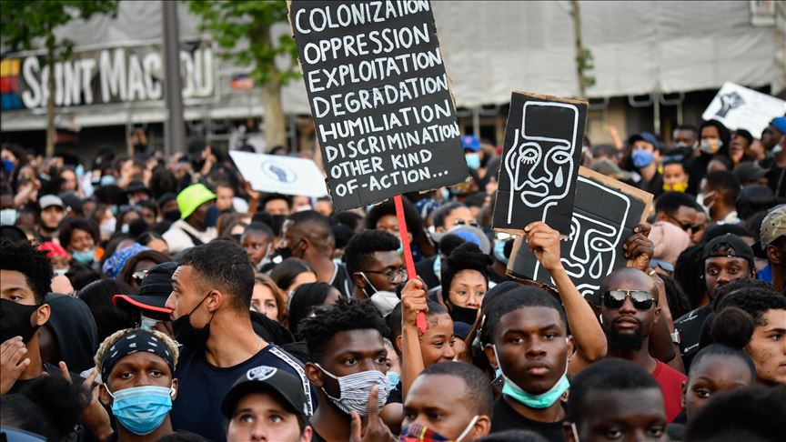 France: des milliers de manifestants à Paris pour dénoncer les violences policières et le racisme