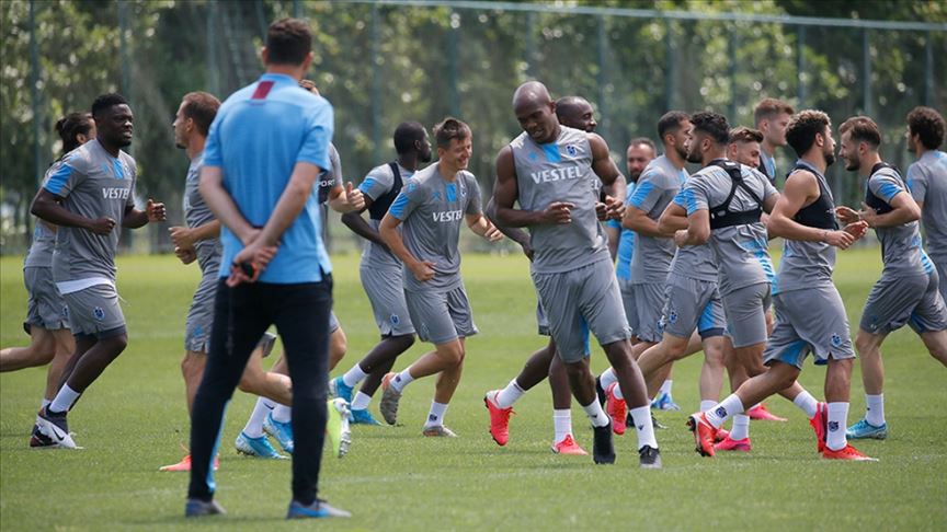Trabzonspor'da Fenerbahçe maçının hazırlıkları sürüyor