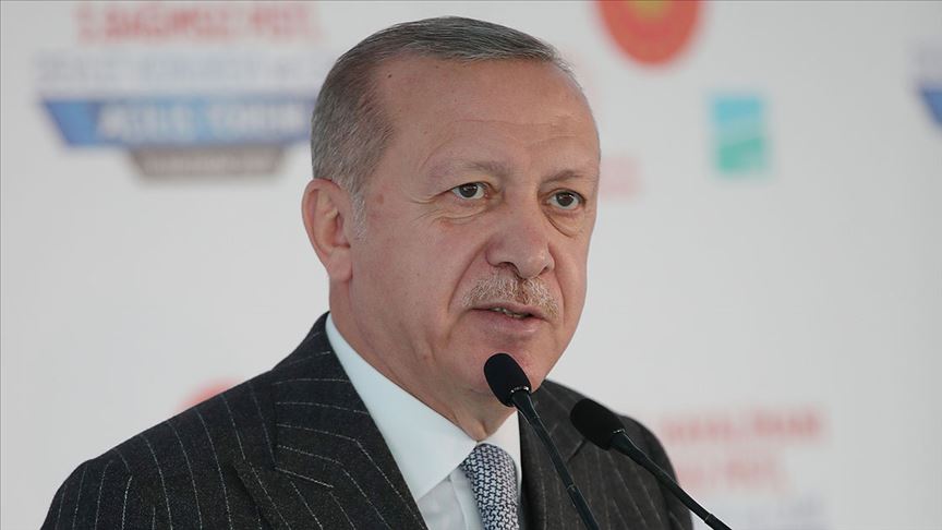 Cumhurbaşkanı Erdoğan'dan millete hizmet yolunda 'Durmak yok' mesajı