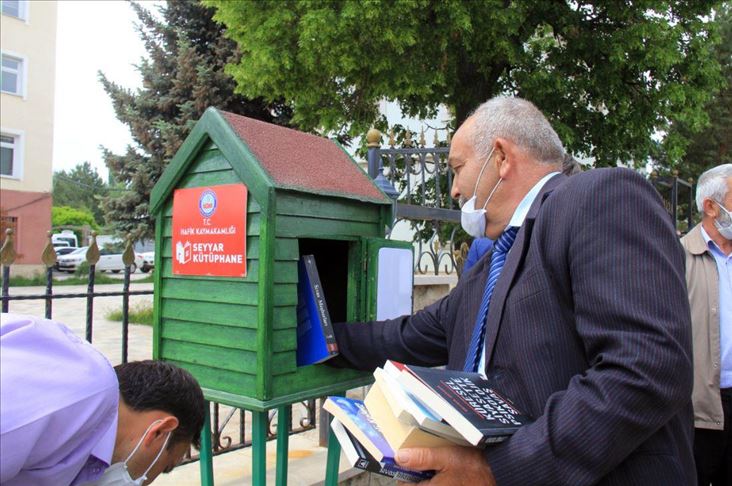 قضاء تركي يطلق مشروع "المكتبات المتنقّلة" لتعزيز عادة القراءة