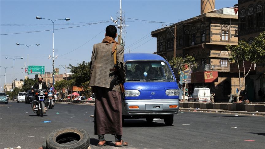 Yemen'deki koalisyon güçleri, başkent Sana'ya hava saldırısı başlattı