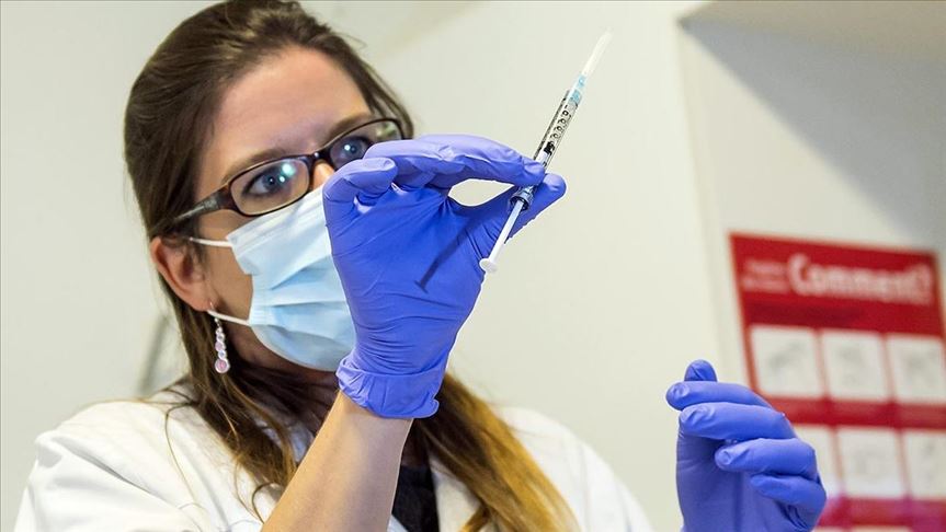 La UE financiará la investigación y entrega preferencial de vacunas contra la COVID-19