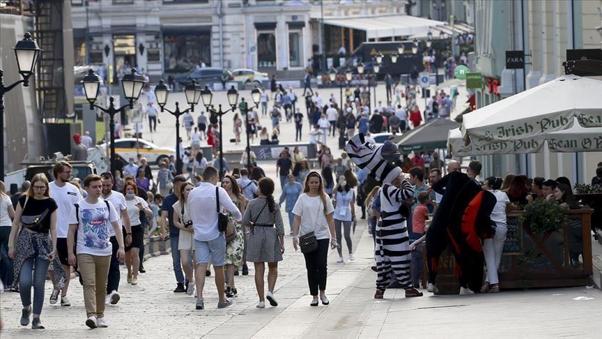 Russia reports lowest daily virus cases since April 30