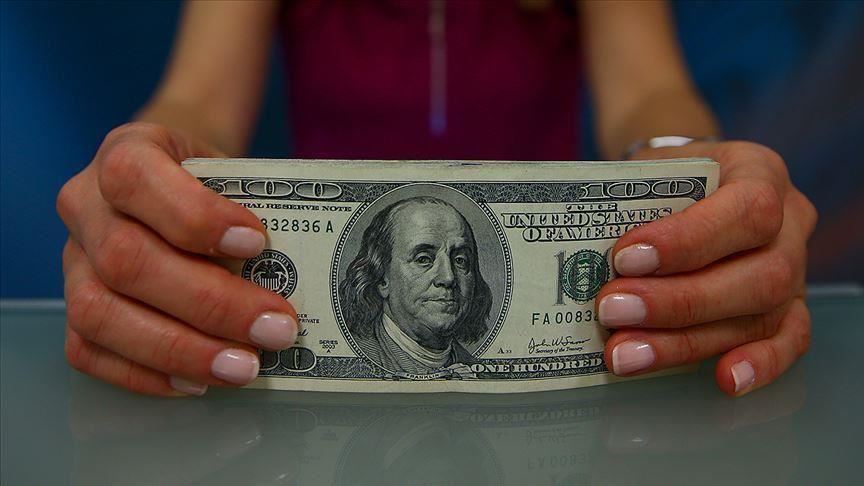 التومان الإيراني يهبط إلى مستوى قياسي أمام الدولار