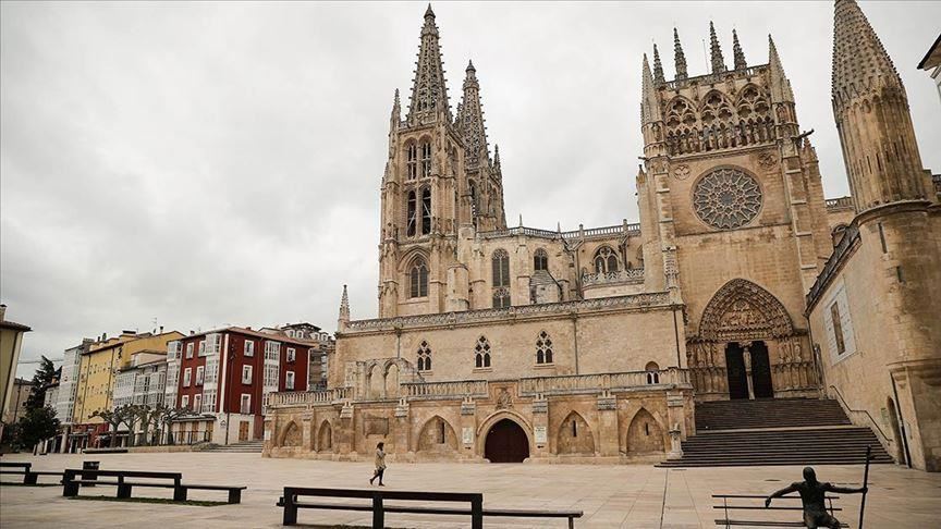 Spain announces $4.7B plan to save tourism