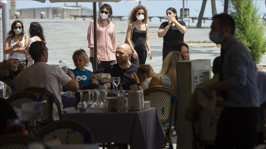 Las ciudades de Barcelona y Lérida pasan a la fase tres en la desescalada del confinamiento en España