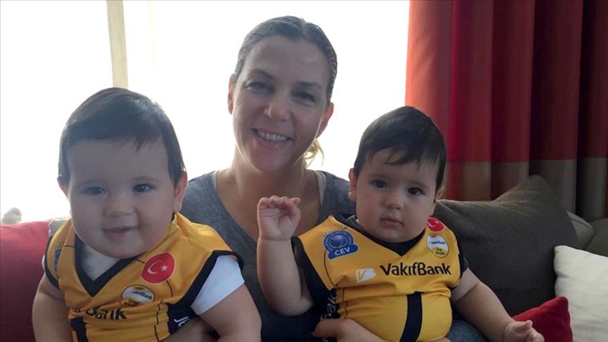 Pelin Yüce Falay çocukları için voleybol sevdasından vazgeçti