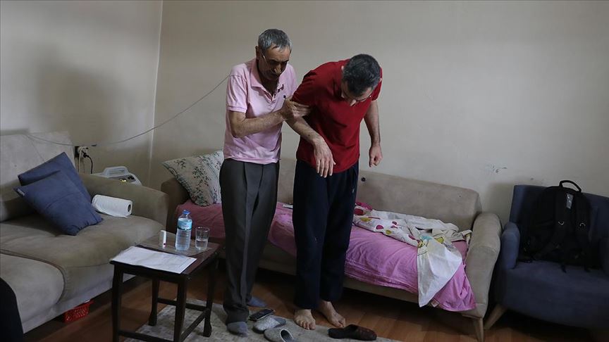 'Çaresiz' hastalığa yakalanan çocukları için çırpınıyor