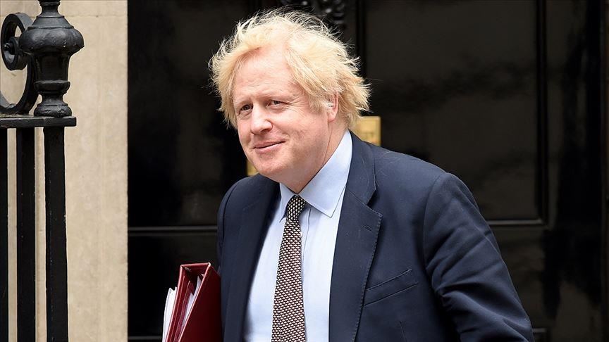 Uk Premier Eases Lockdown 2 Meter Social Distancing Rule