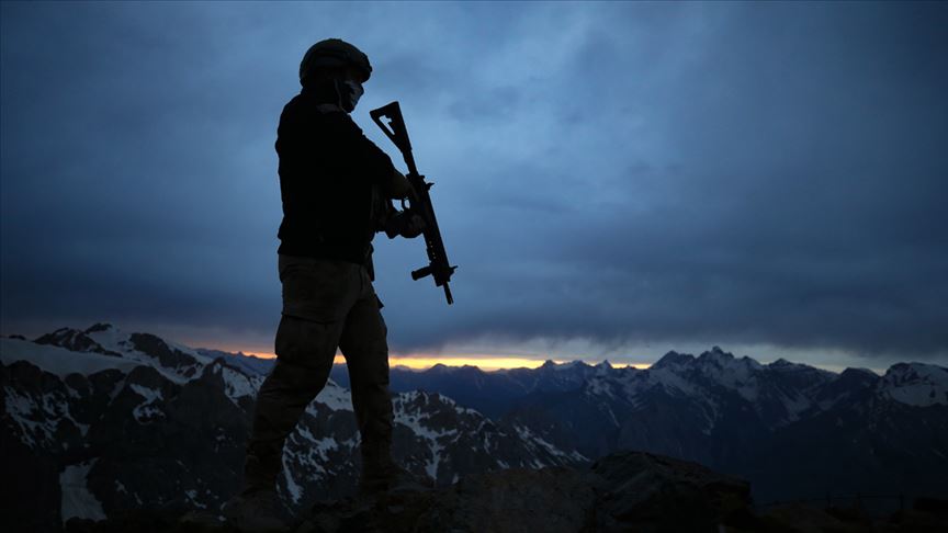 Hakkari'de bir asker İran'dan açılan taciz ateşi sonucu şehit oldu