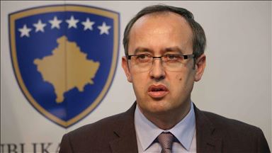 Hoti para deputetëve: Kosova duhet të dëgjojë partnerët e saj ndërkombëtarë