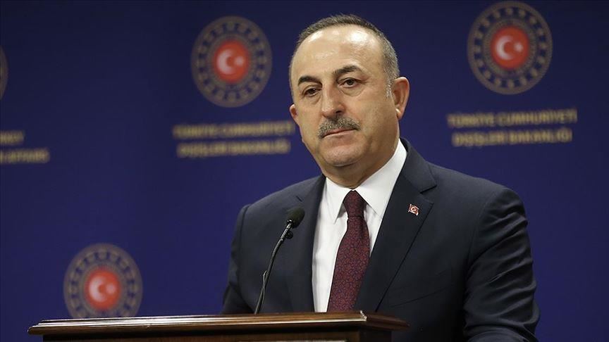 Cavusoglu : "Macron dépasse les limites et joue un jeu dangereux en Libye"