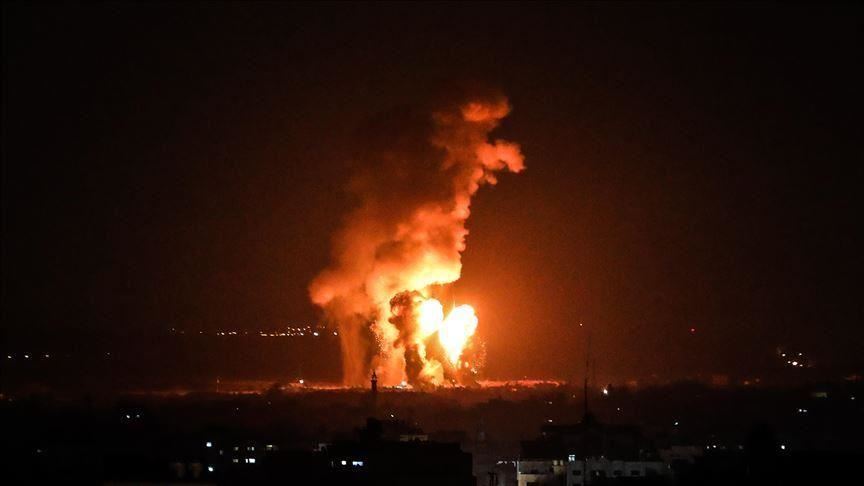 مقاتلات إسرائيلية تقصف أهدافا في قطاع غزة 