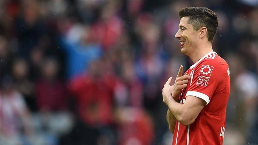 Lewandowski becomes player of season in Germany